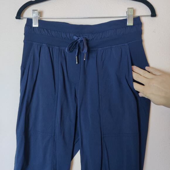 Lululemon Dance Studio Mid Rise 25" Lightweight Cropped Pant True Navy Blue 4 - Picture 6 of 15
